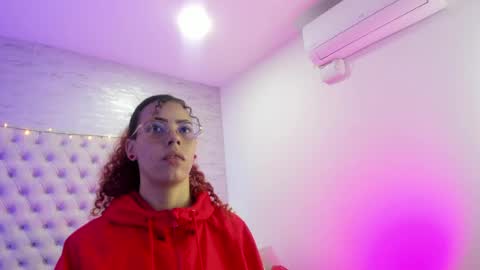 TELL ME PAMELLA AND GIVE ME A GOOD GRADE ITS IMPORTANT online show from May 4, 12:33 pm