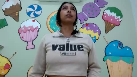pamelaskiny20 online show from May 28, 2:53 am