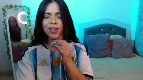 pamella_pretty_ online show from July 8, 5:22 am