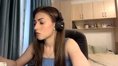 Lia online show from June 15, 3:26 pm