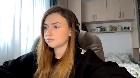 Lia online show from May 29, 3:21 pm