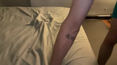 PantsLessTraveler online show from April 22, 5:47 am