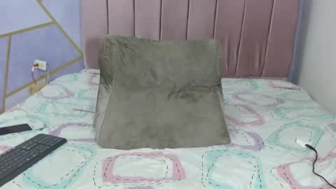 Paola Stone online show from January 8, 1:33 am