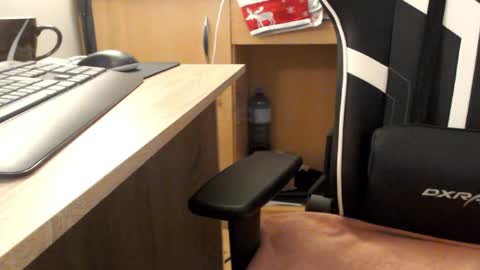 Sascha online show from October 5, 6:44 am