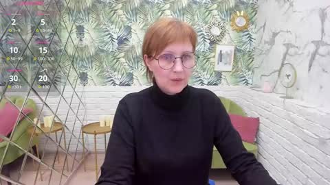Snapshot of paris_cherry chatting on March 8, 4:56 am Paris online show from March 8, 4:56 am