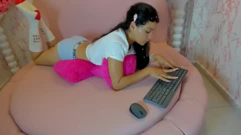   online show from December 22, 3:11 pm