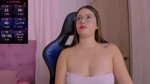 Paris online show from February 21, 6:55 pm