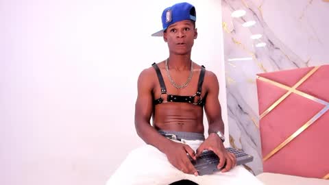 passion_black_ online show from April 9, 7:08 pm