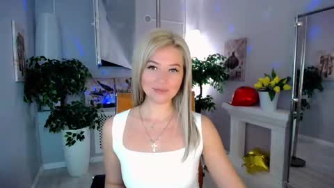 Snapshot of passionate_babe chatting on February 3, 4:25 am I have returned from vacation and I am glad to share my energy and emotions with you online show from February 3, 4:25 am
