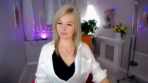 Snapshot of passionate_babe chatting on October 9, 3:45 am I have returned from vacation and I am glad to share my energy and emotions with you online show from October 9, 3:45 am