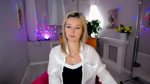 Snapshot of passionate_babe chatting on September 26, 5:04 am I have returned from vacation and I am glad to share my energy and emotions with you online show from September 26, 5:04 am