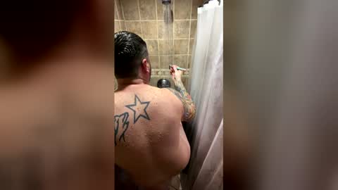 meinyourwife online show from December 17, 10:05 pm