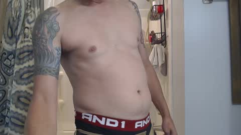 patrickbond007 online show from October 3, 5:32 pm