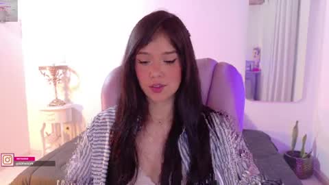 Sofa online show from April 13, 9:52 pm