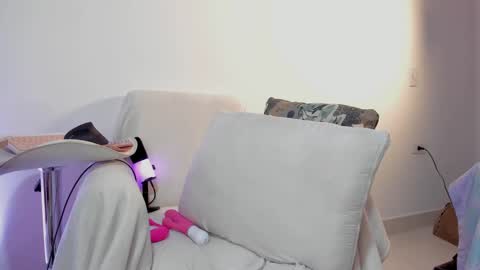 Paula perez - online show from March 8, 11:05 am