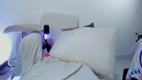 Paula perez - online show from March 7, 8:13 am