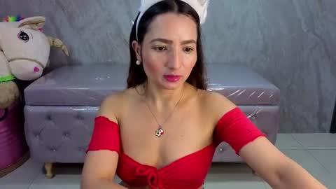Paulette online show from June 19, 8:04 pm