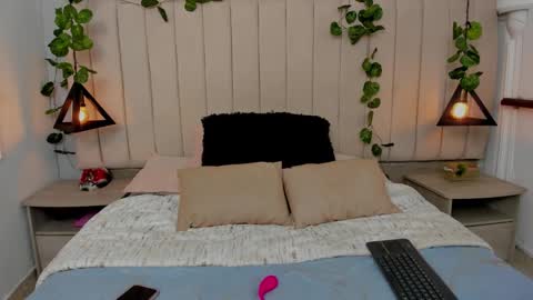 PAULINA  online show from November 19, 8:07 pm