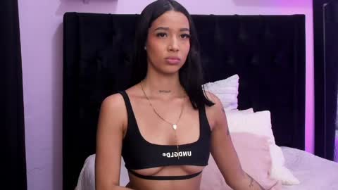 PAULINA  online show from April 27, 8:39 pm