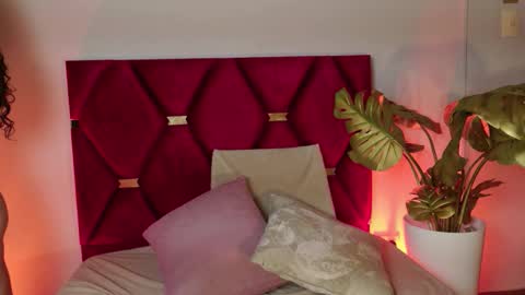 Paulina Saint online show from March 7, 1:27 am