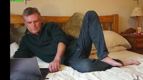 paullie2011 online show from November 9, 12:19 pm