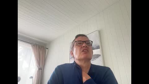 Snapshot of paulwill2377 chatting on October 1, 5:34 pm paulwill2377 online show from October 1, 5:34 pm