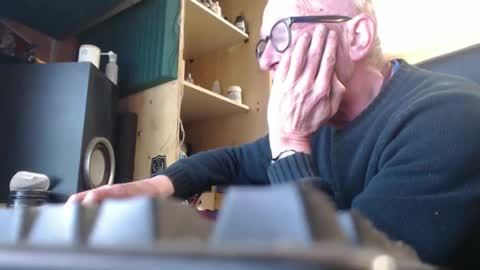 pc8474408 online show from April 21, 12:34 pm