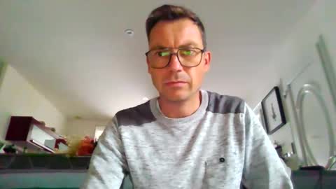 pchittt online show from November 5, 12:51 pm