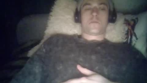 peanutbutter777777 online show from April 25, 8:39 pm