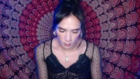 pearlatin online show from May 18, 11:55 pm