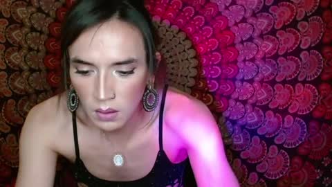 pearlatin online show from May 20, 12:29 am