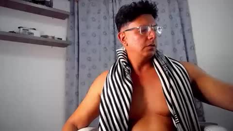 Pedro online show from November 30, 1:23 am