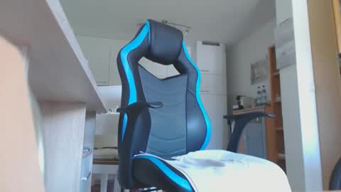 pedrodollo online show from April 22, 6:53 am