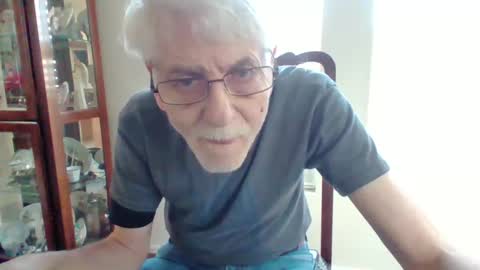 Snapshot of pem1650 chatting on September 27, 7:33 pm pem1650 online show from September 27, 7:33 pm