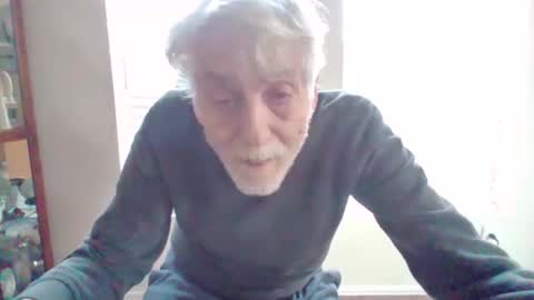 Snapshot of pem1650 chatting on October 18, 4:44 pm pem1650 online show from October 18, 4:44 pm