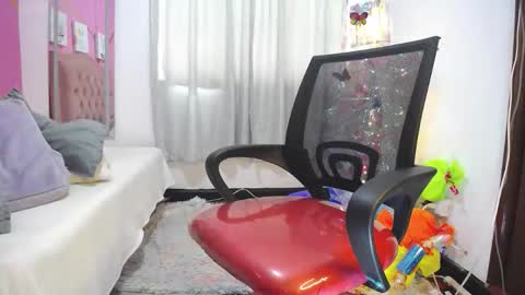 peneelopeecute online show from November 13, 8:44 pm