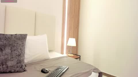 penelopeowenn online show from November 9, 4:05 am