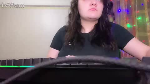 penny_perry online show from December 18, 6:14 pm