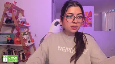 Sarah Ana Banana online show from November 10, 10:34 pm