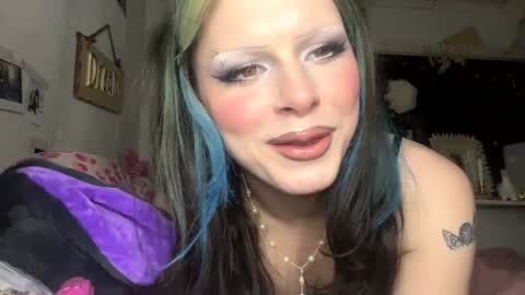 Faye 3 online show from January 20, 9:53 pm