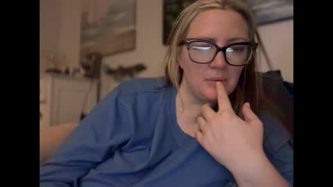 Nelly online show from November 6, 12:35 am