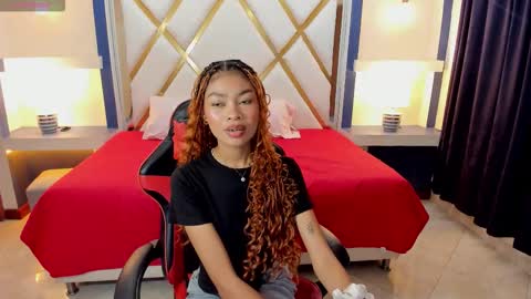 Perla online show from November 1, 5:23 pm