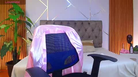  PERLA online show from April 13, 8:02 pm