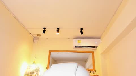 PerlaPreciosa online show from March 4, 4:09 am