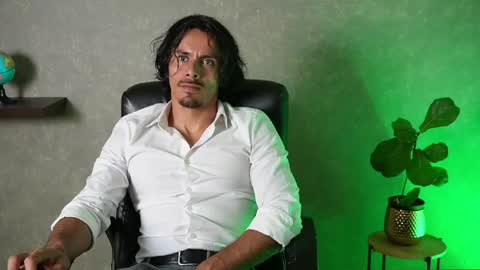 andres    online show from July 30, 9:15 pm
