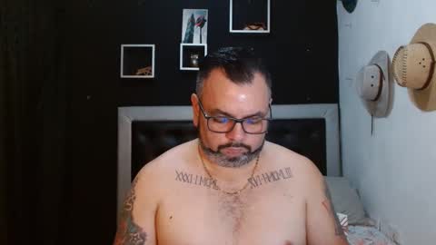 Carlos online show from January 27, 1:05 am