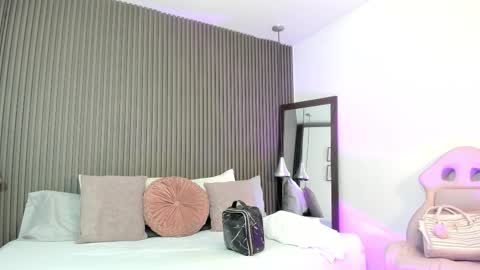 Lizza online show from January 11, 2:34 pm