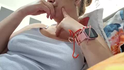 Lisa -  online show from March 5, 10:55 am