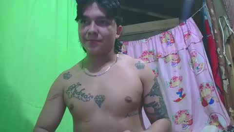 peteresmitd17 online show from December 17, 4:52 am