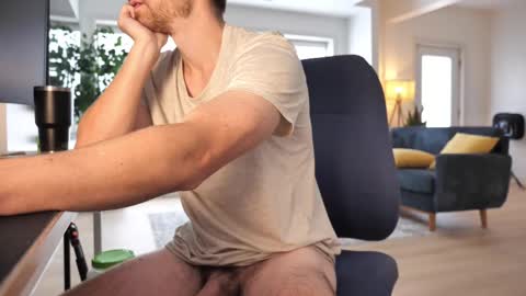 Snapshot of peterparkerrxox chatting on October 16, 5:12 pm Peter Parker online show from October 16, 5:12 pm